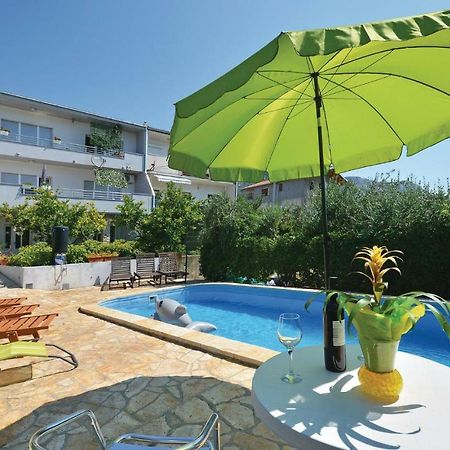 1 Bedroom Nice Apartment In Kastel Sucurac Kaštela エクステリア 写真